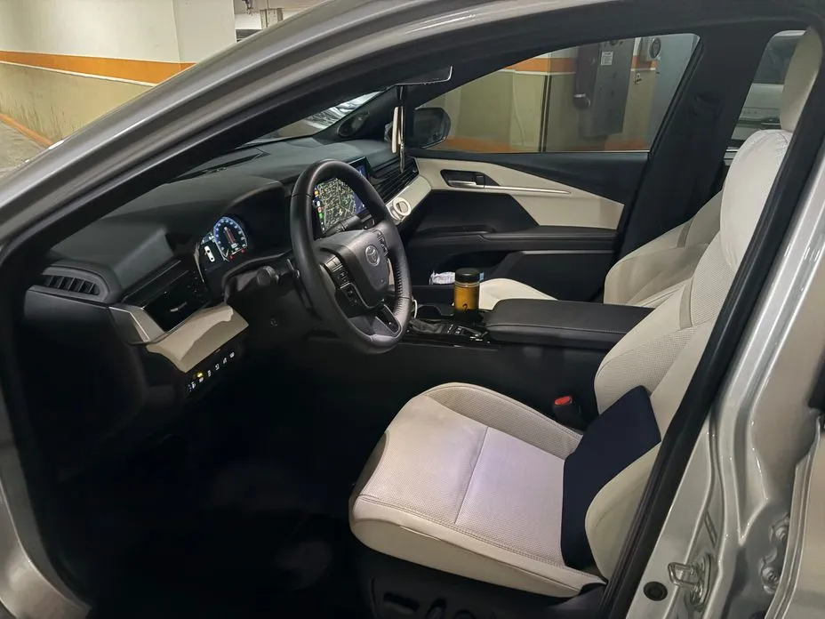 Toyota Camry 2025 из KR, фото 2