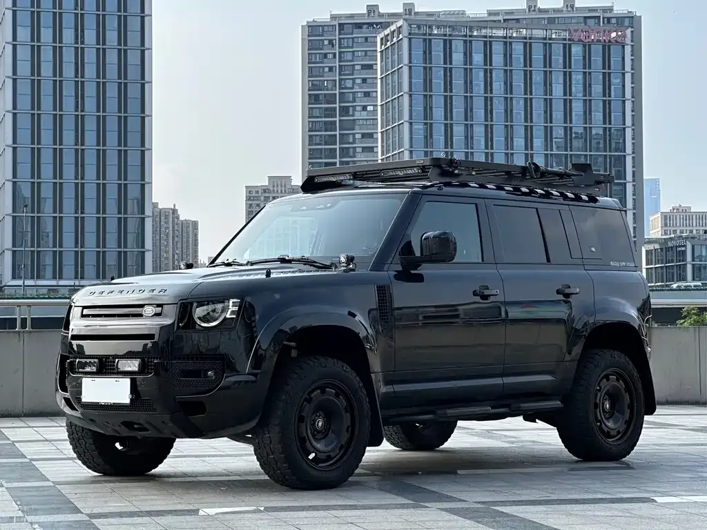Land Rover Defender — фото 1