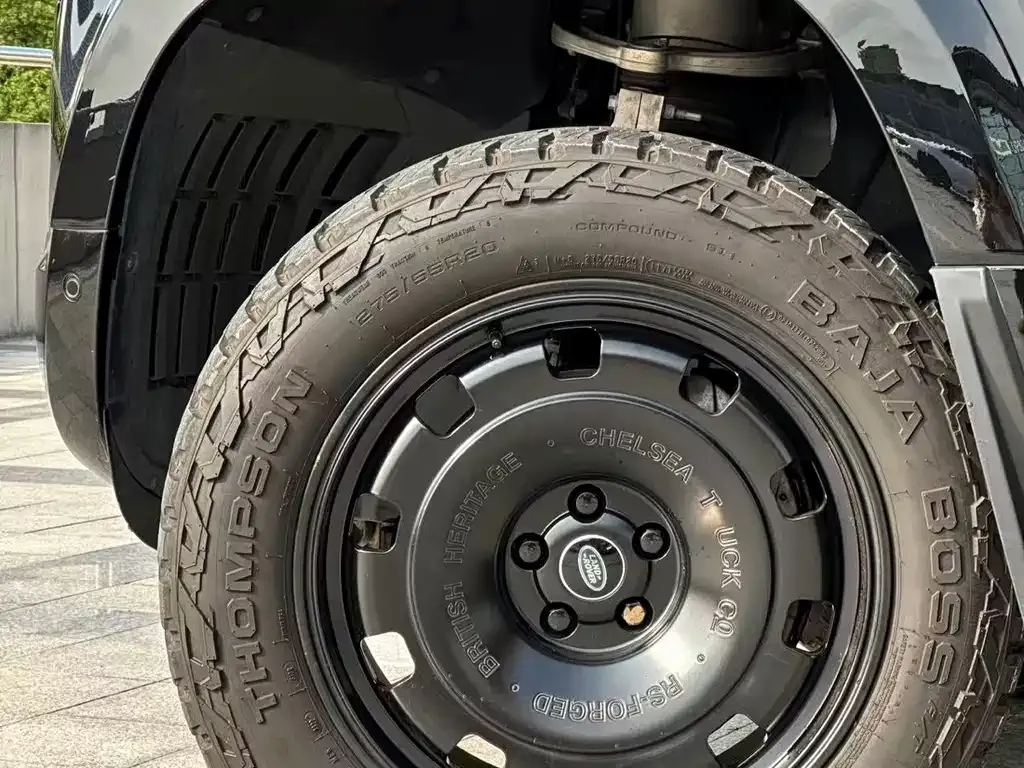 Land Rover Defender — фото 4