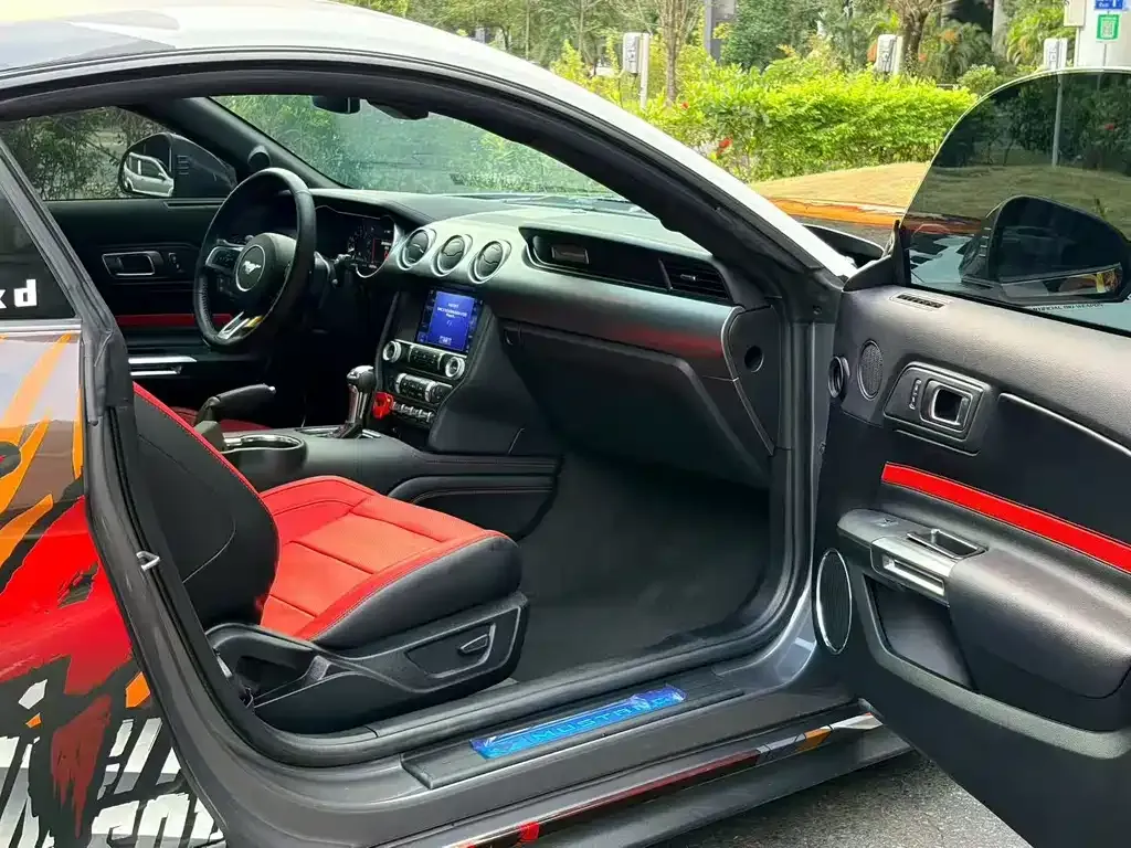 Ford Mustang 2023 из CN, фото 6