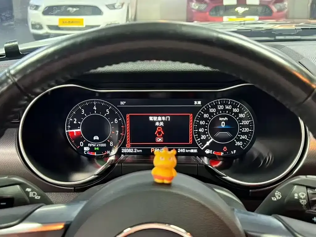 Ford Mustang 2023 из CN, фото 3