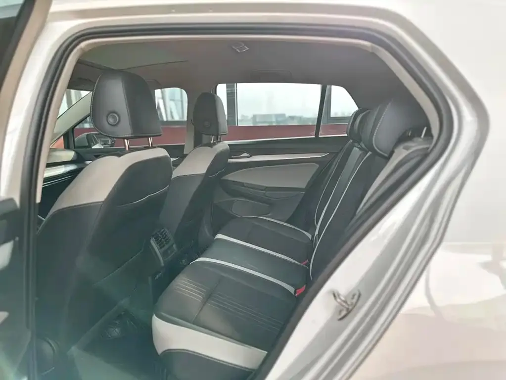 Volkswagen Golf — фото 3