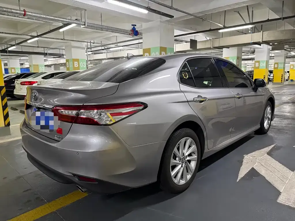 Toyota Camry 2023 из CN, фото 5
