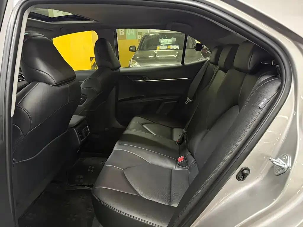 Toyota Camry 2023 из CN, фото 6