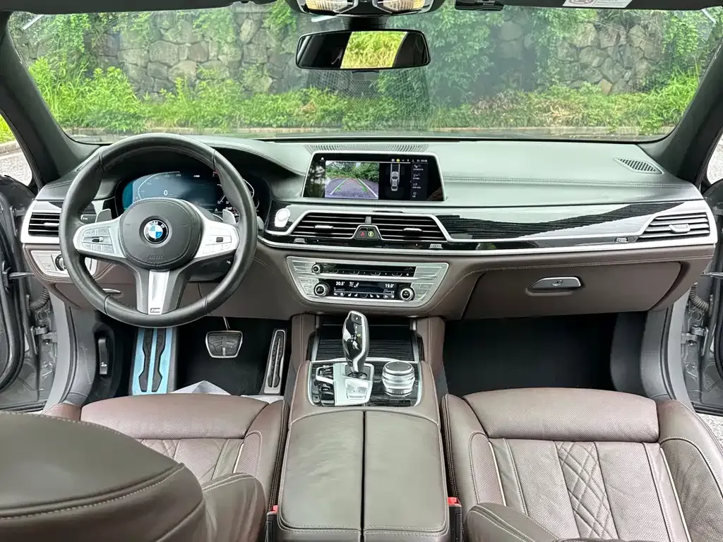 BMW 7 Series 2021 из CN, фото 4