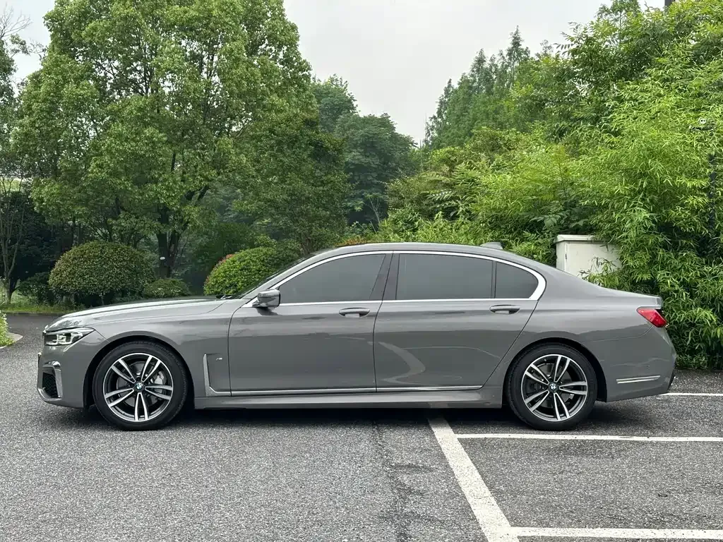 BMW 7 Series 2021 из CN, фото 5