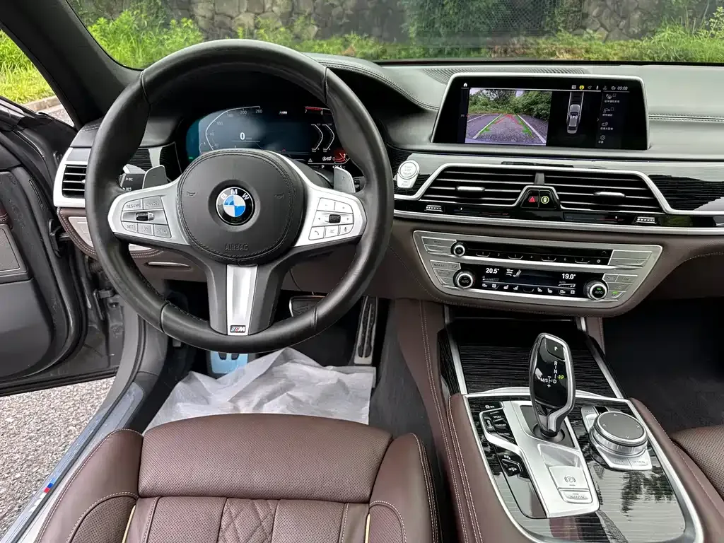 BMW 7 Series 2021 из CN, фото 8