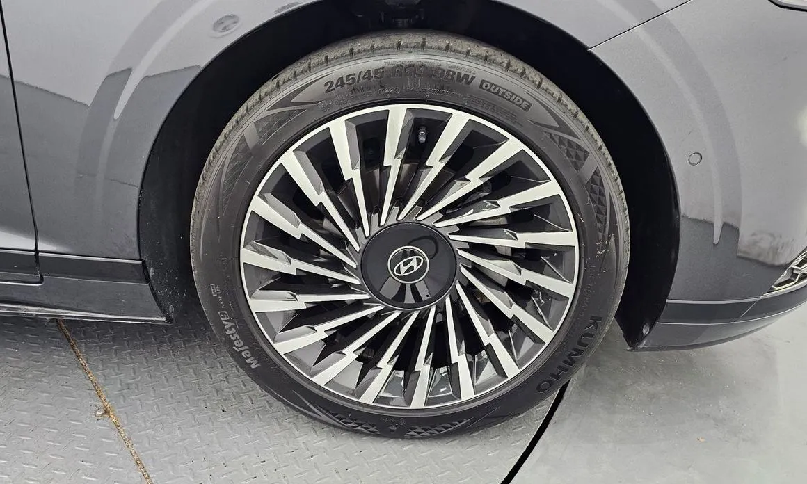 Hyundai Grandeur 2023 из KR, фото 8
