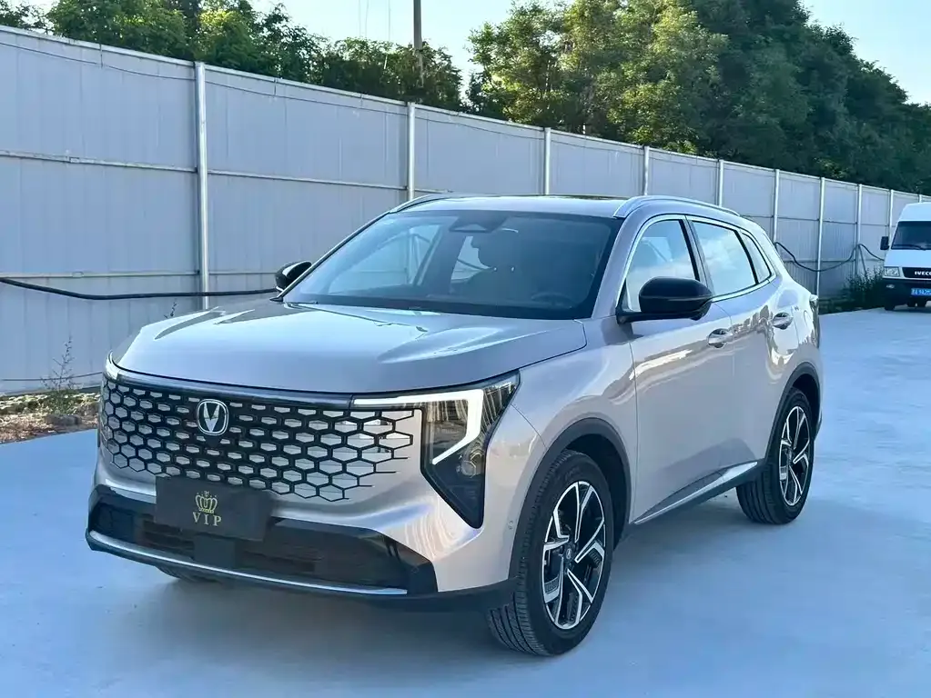 Changan CS55PLUS — фото 1