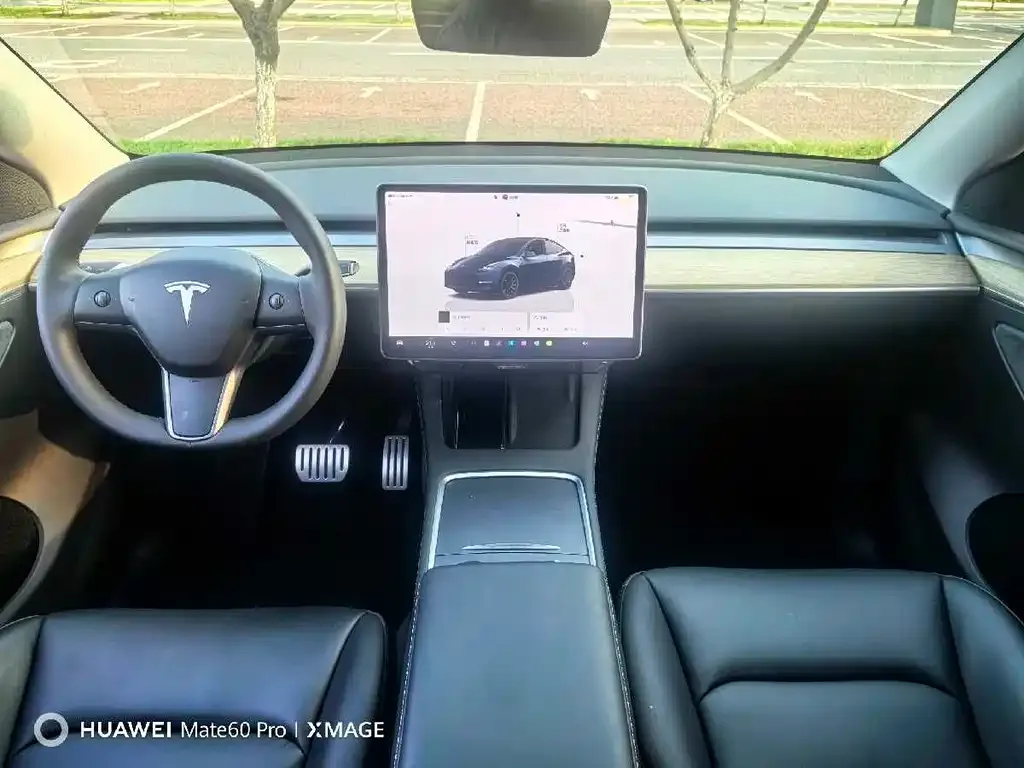 Tesla Model Y — фото 7