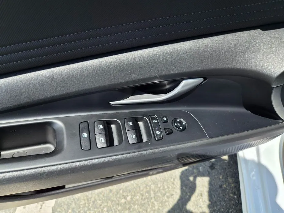 Hyundai AVANTE — фото 10