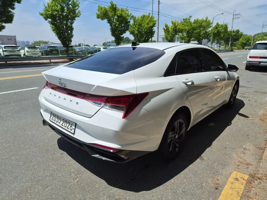 Hyundai AVANTE — фото 4
