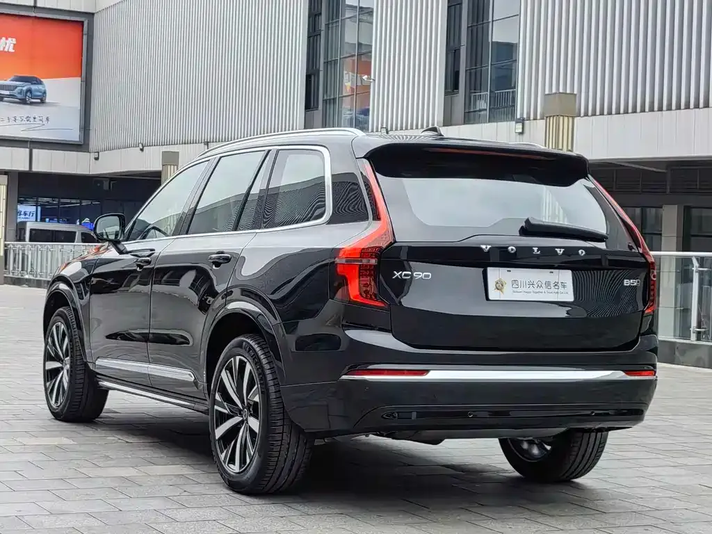 Volvo XC90 — фото 2