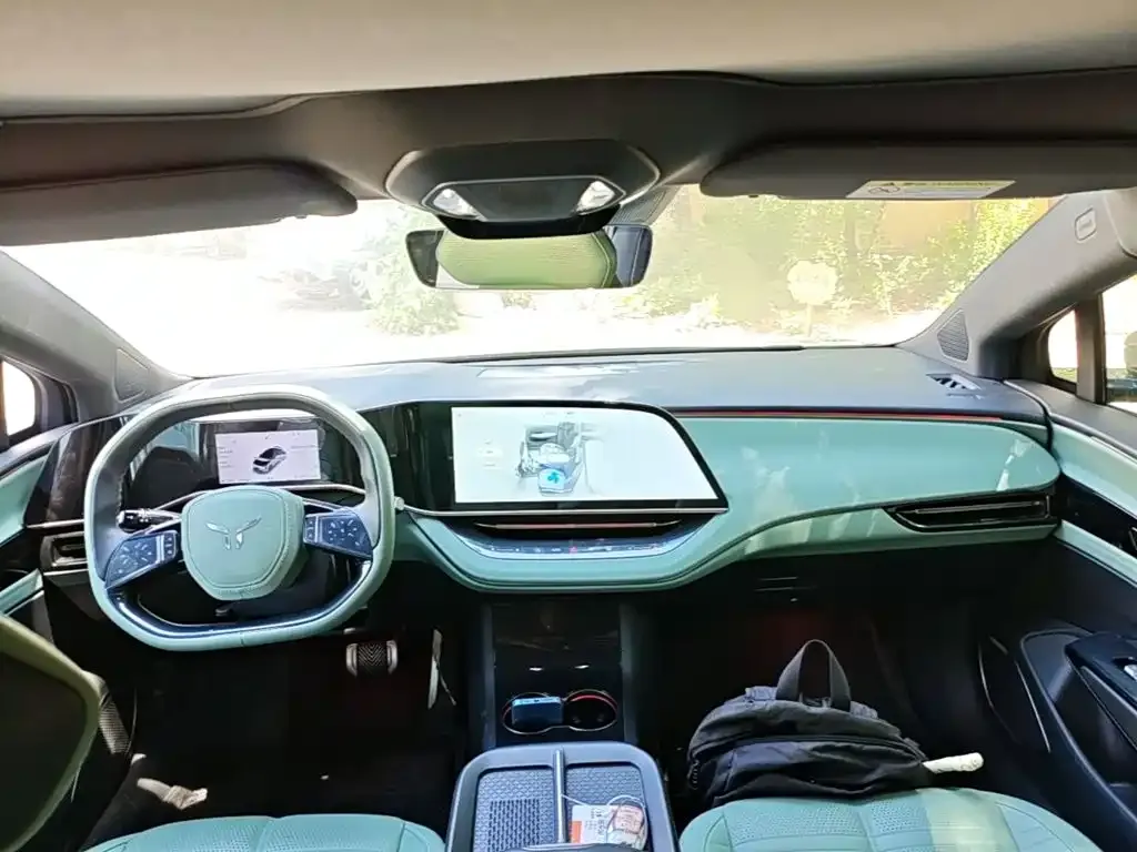 Hongqi EH7 2024 из CN, фото 2
