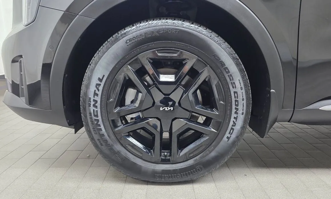 Kia Sorento — фото 6