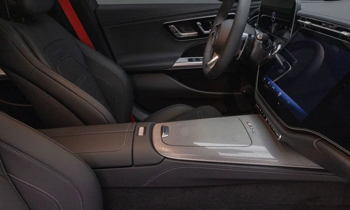 Mercedes-Benz E-Class 2025 из KR, фото 8