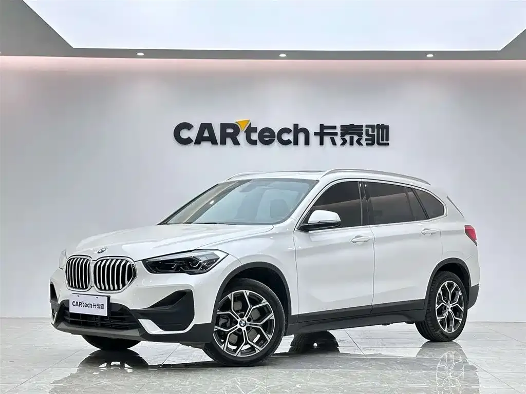 BMW X1 — фото 1