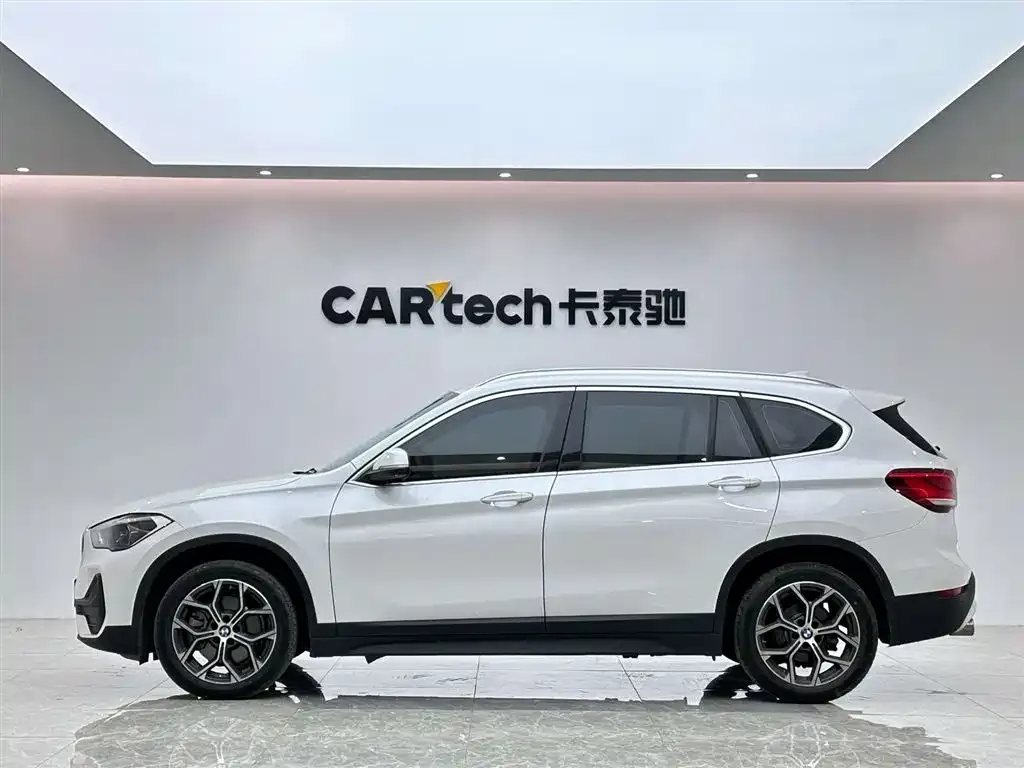 BMW X1 — фото 9