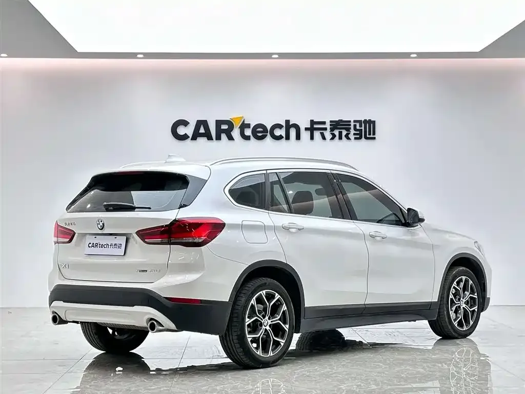 BMW X1 — фото 10