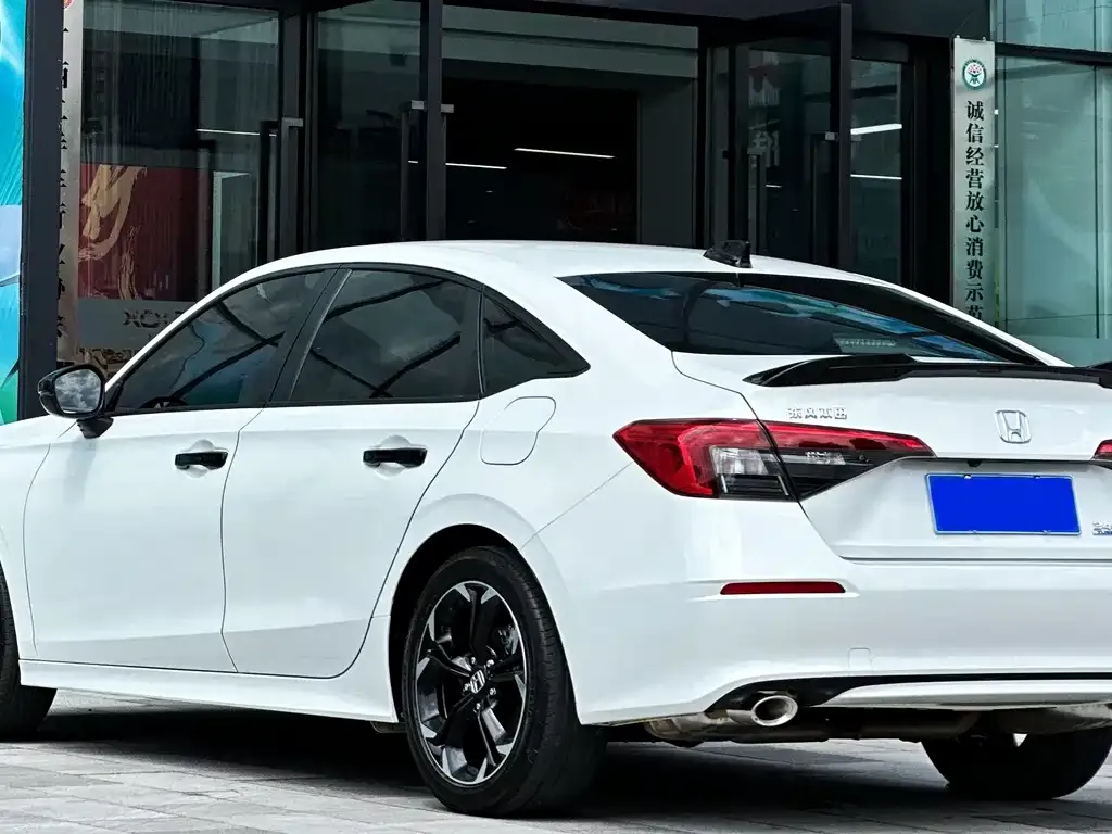 Honda Civic — фото 2
