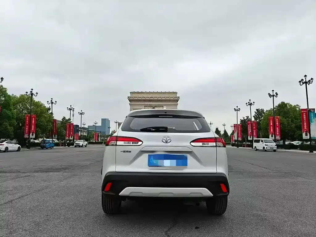 Toyota Corolla Cross 2024 из CN, фото 2