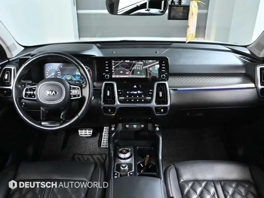 Kia Sorento — фото 10