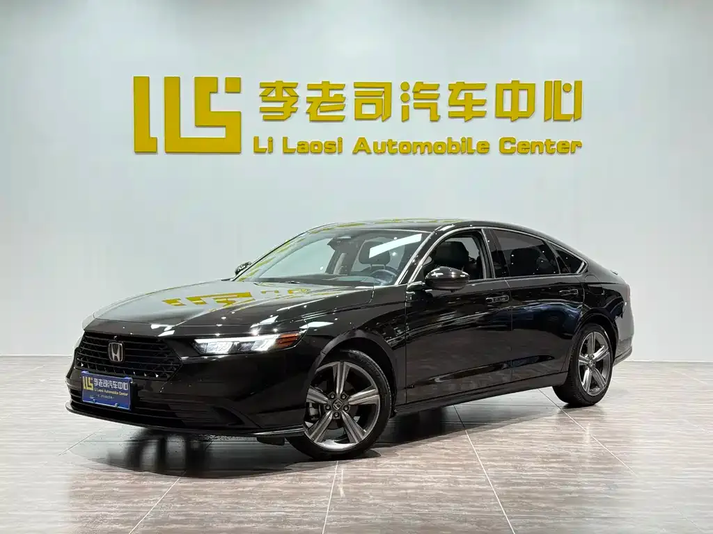 Honda Accord — фото 1
