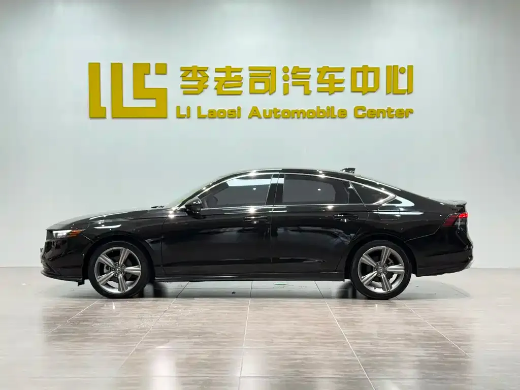 Honda Accord — фото 3