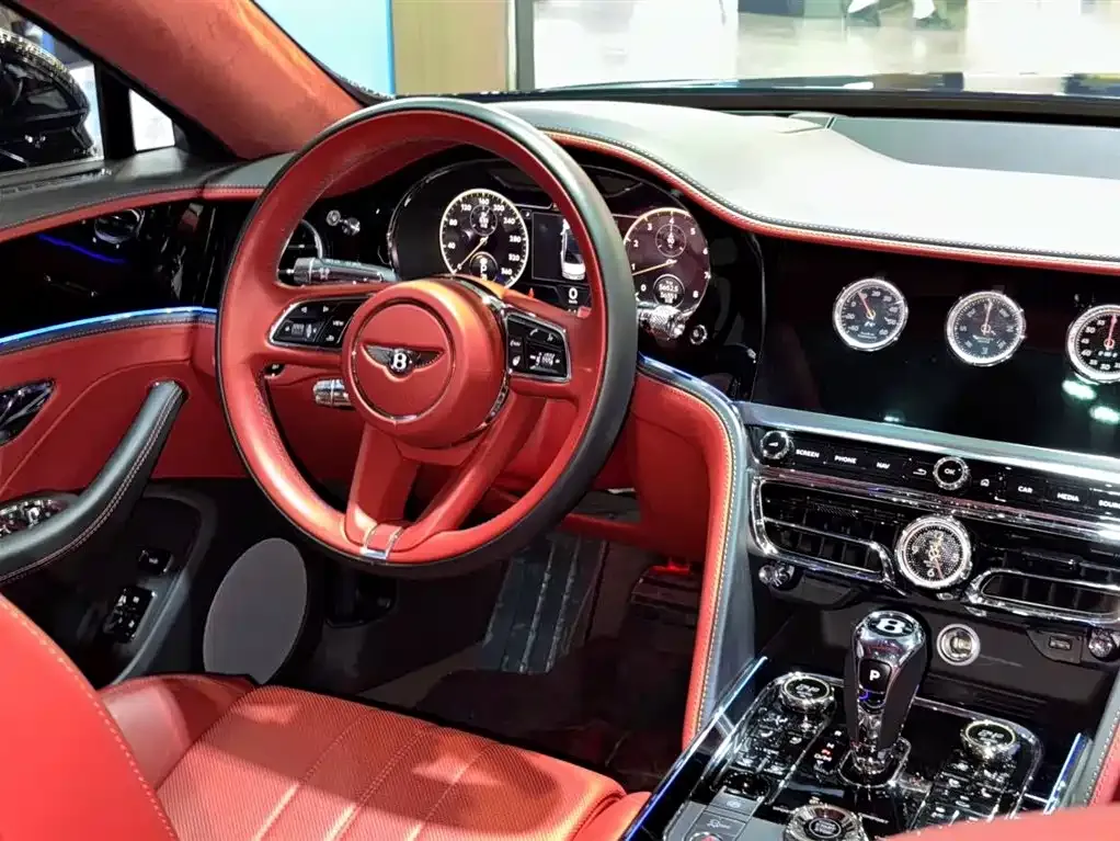Bentley Flying Spur — фото 8