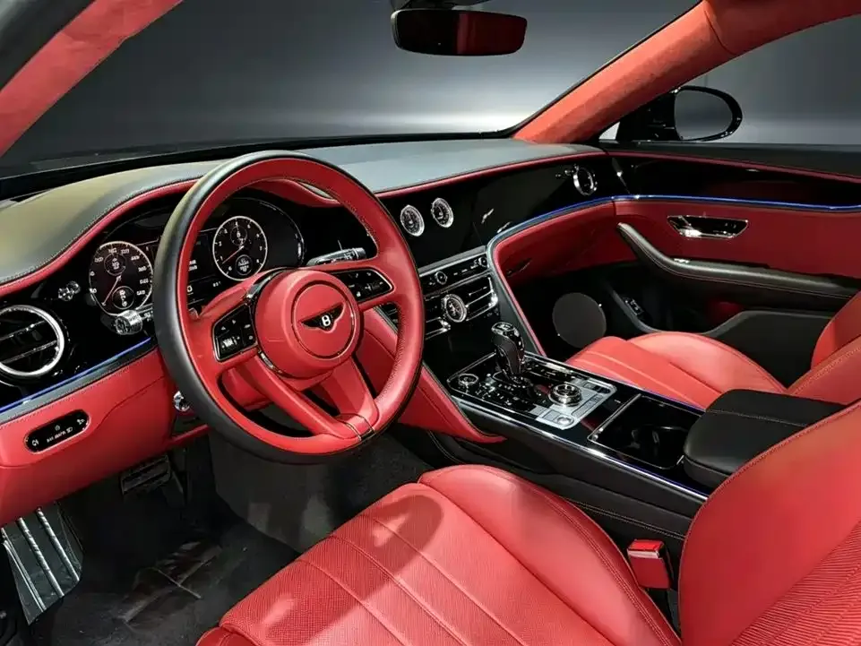 Bentley Flying Spur — фото 10
