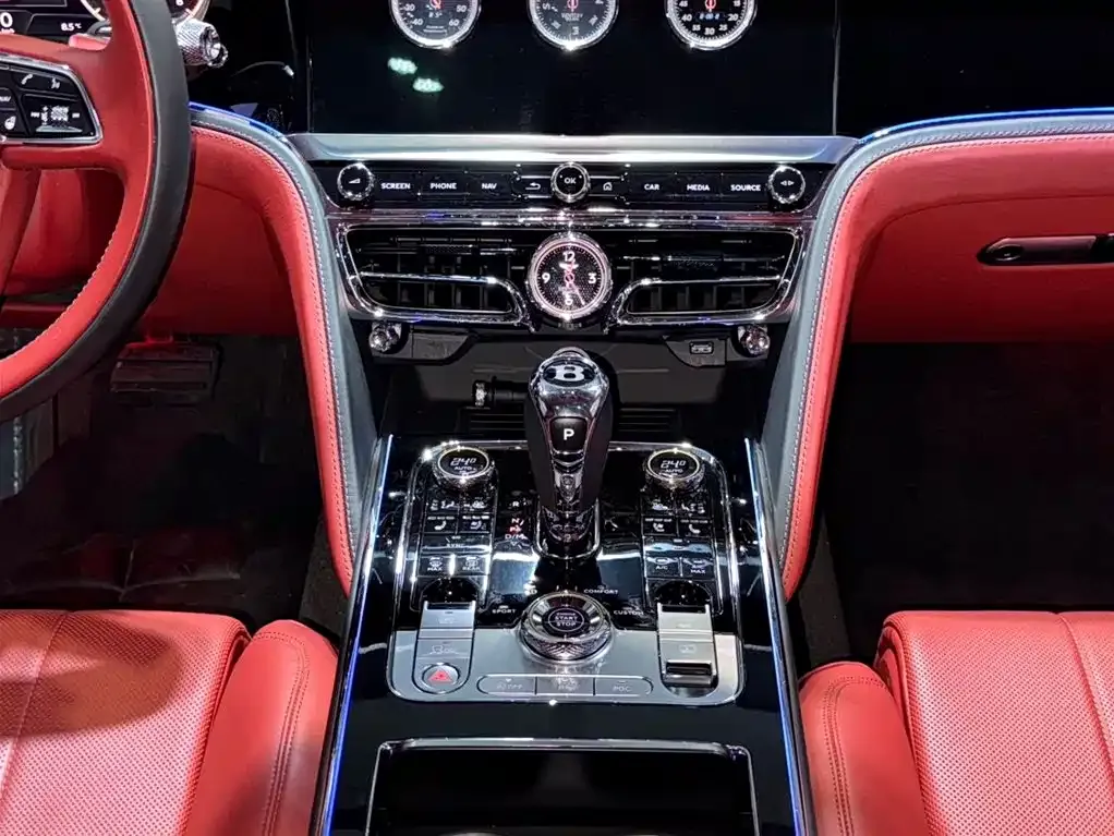 Bentley Flying Spur — фото 5