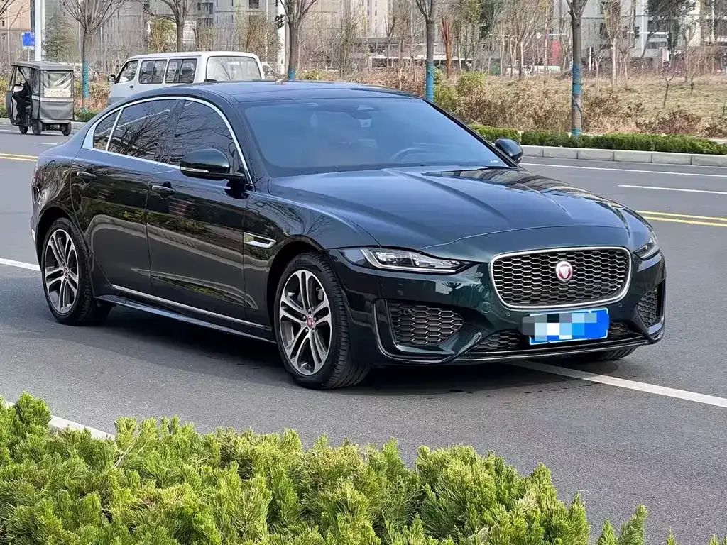 Jaguar XEL — фото 10