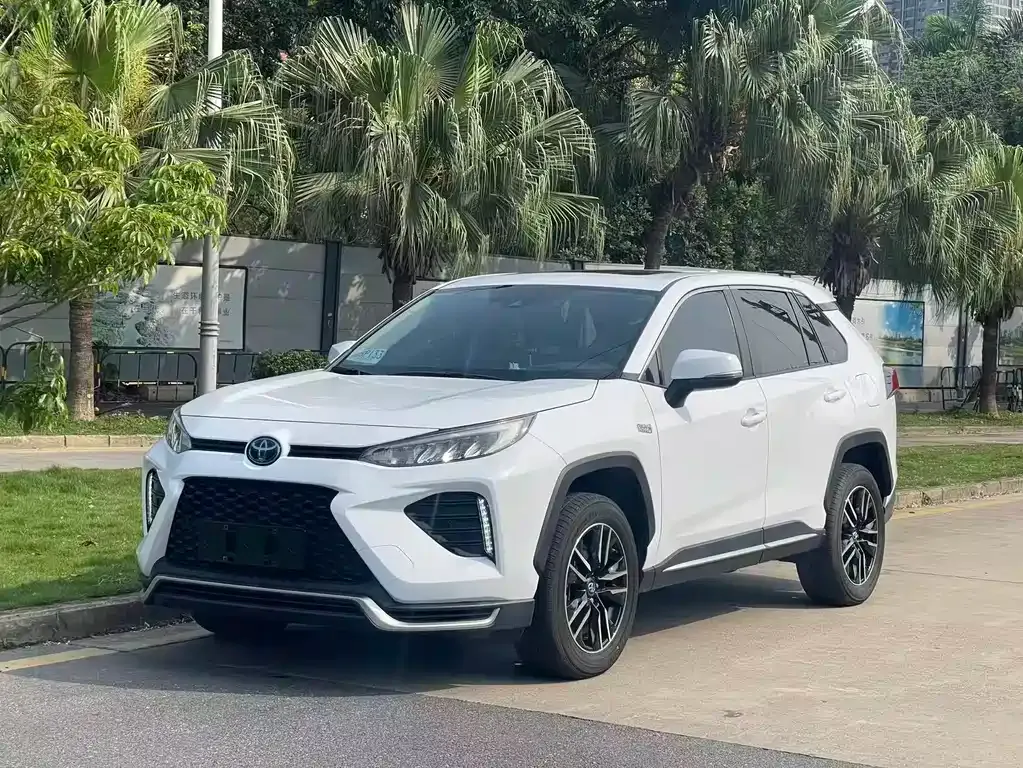 Toyota Wildlander — фото 1