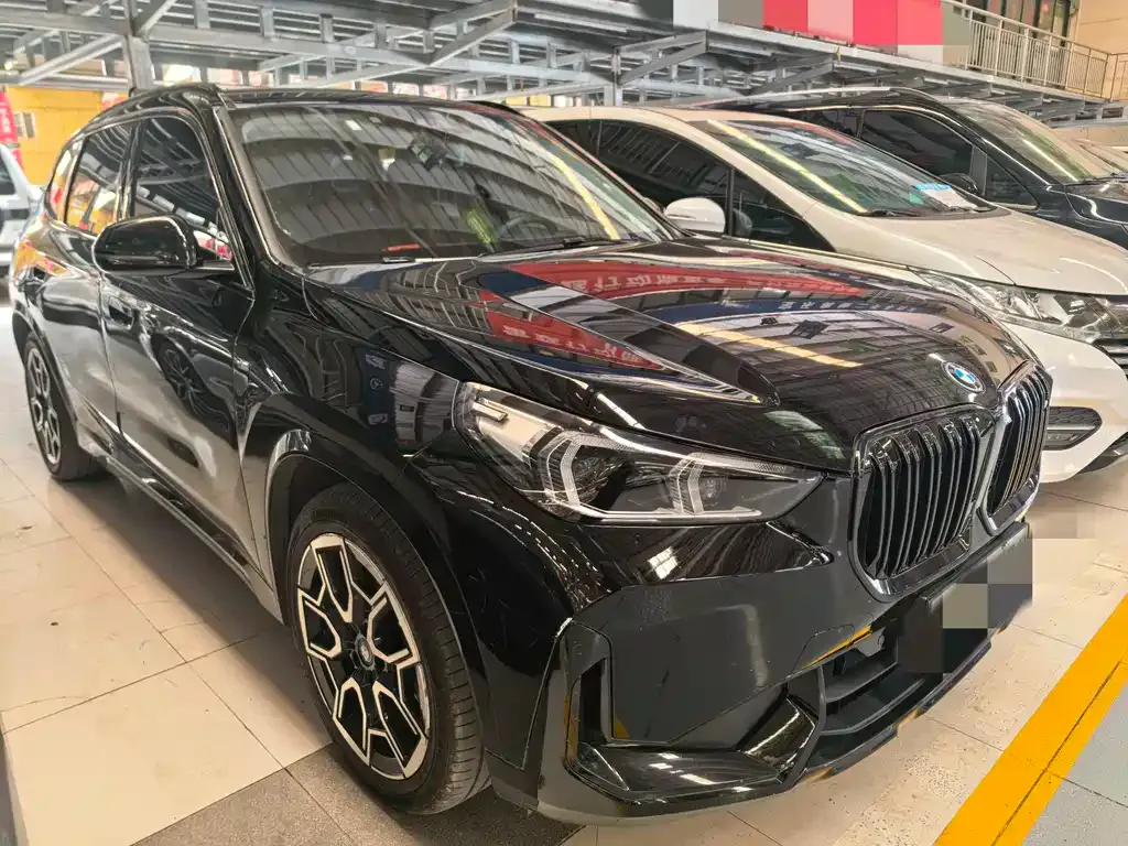 BMW iX1 2024 из CN, фото 7