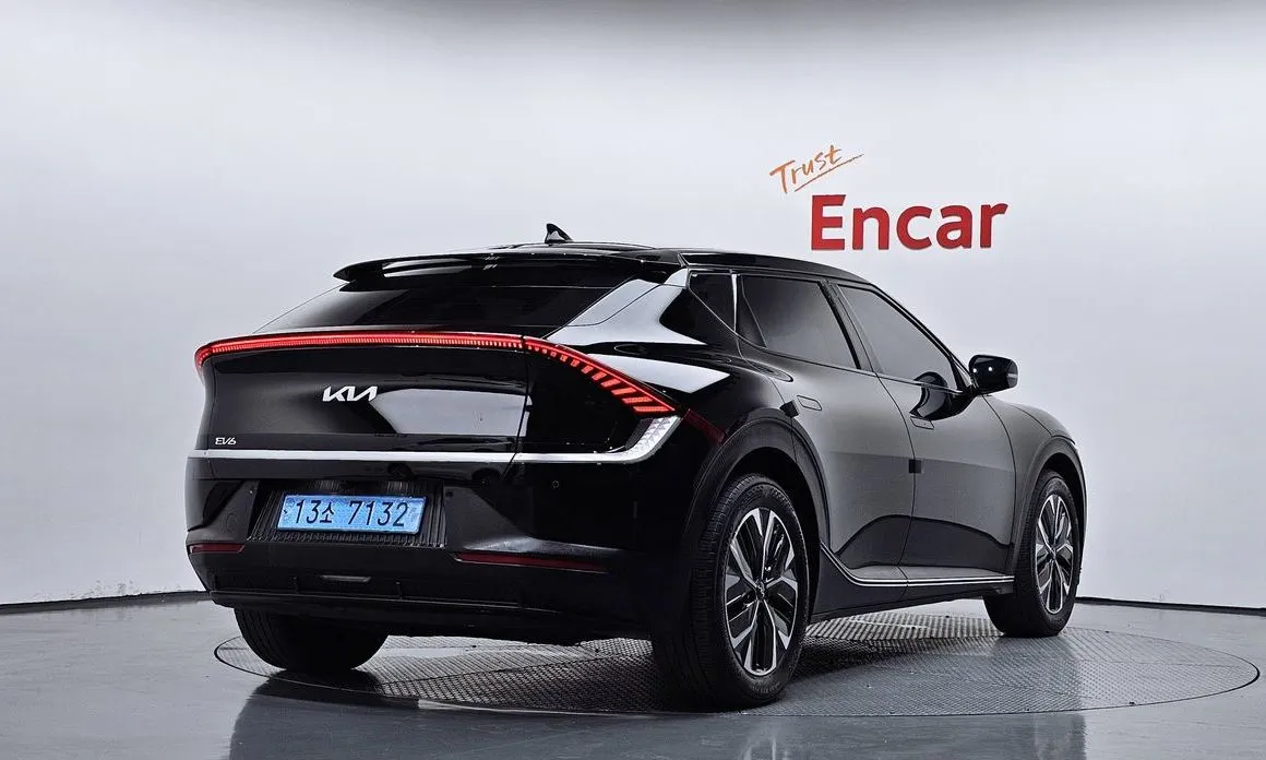 Kia EV6 — фото 8