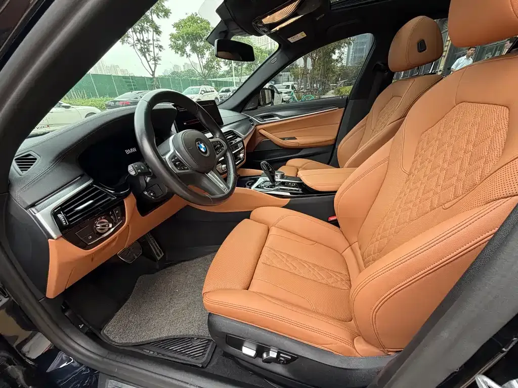 BMW 5 Series (Import) 2023 из CN, фото 3