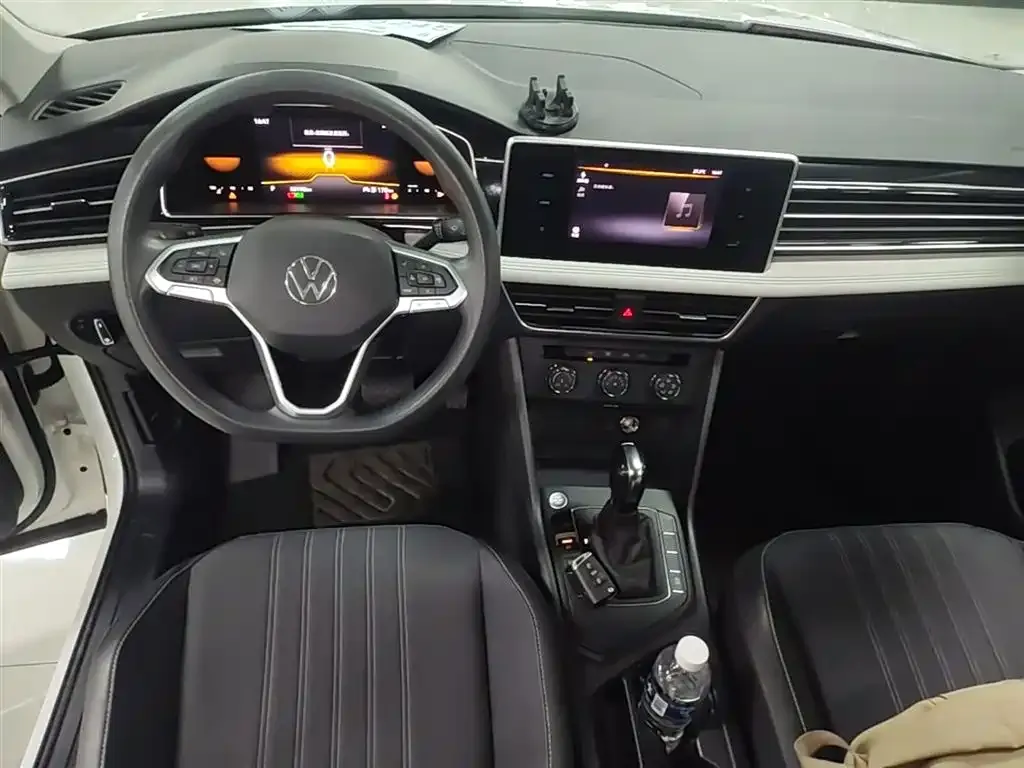 Volkswagen Tiguan L — фото 9