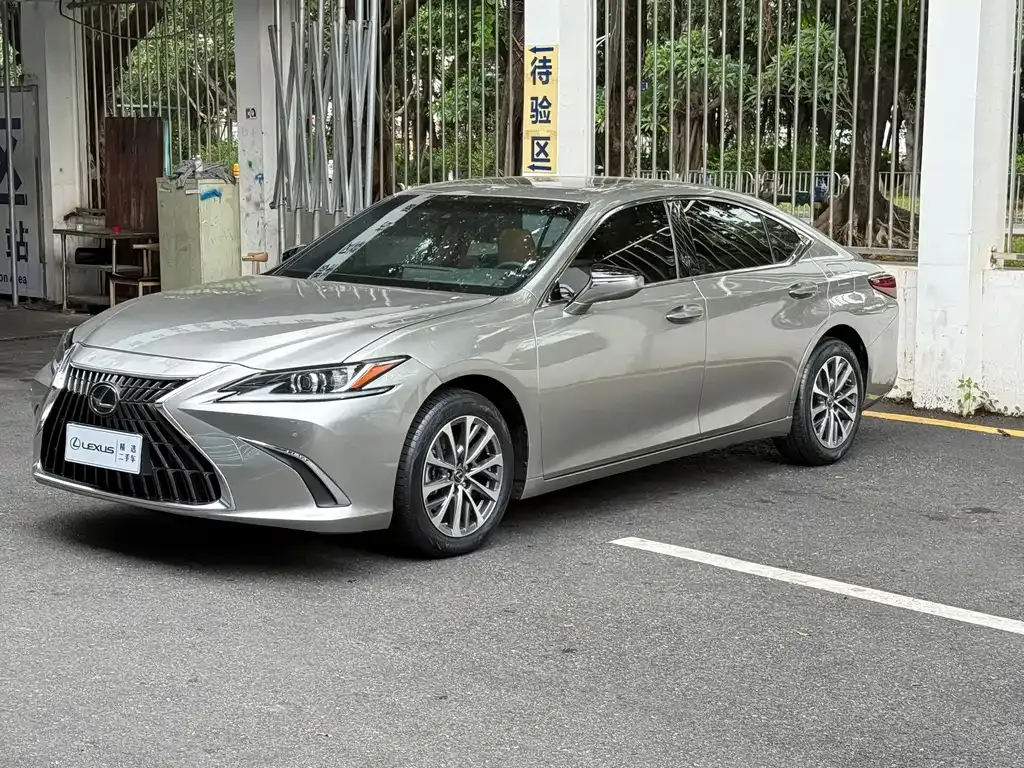 Lexus ES 2024 из CN, фото 7