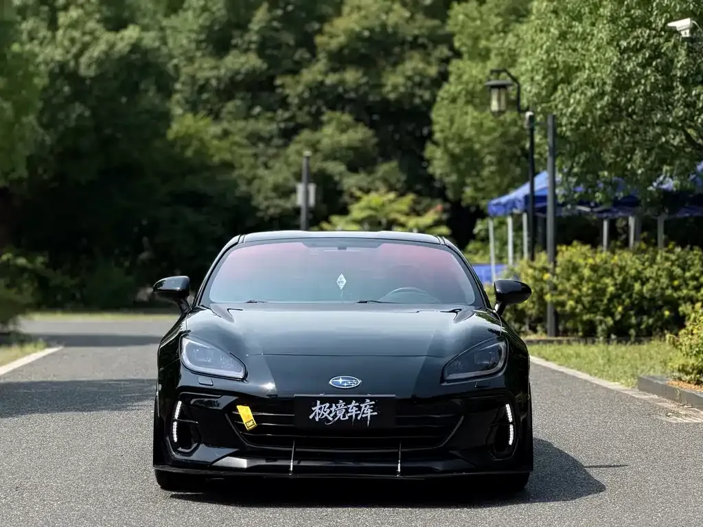 Subaru BRZ 2023 из CN, фото 4