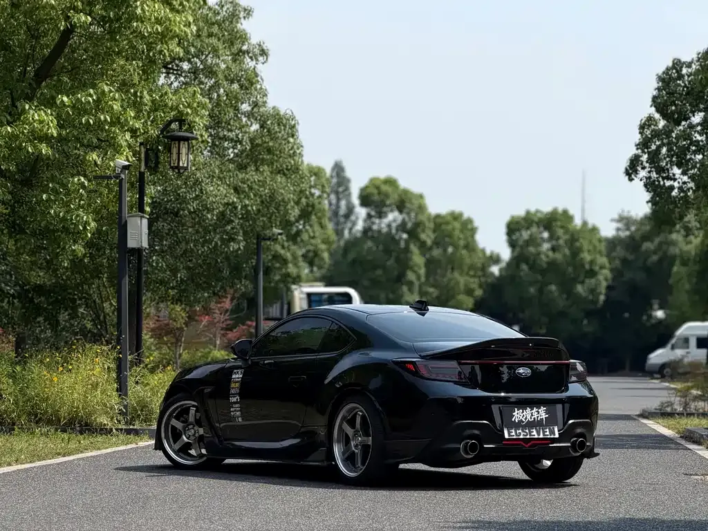 Subaru BRZ 2023 из CN, фото 9