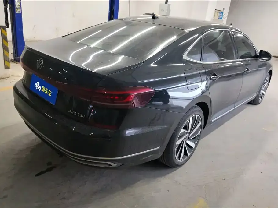 Volkswagen Passat — фото 7
