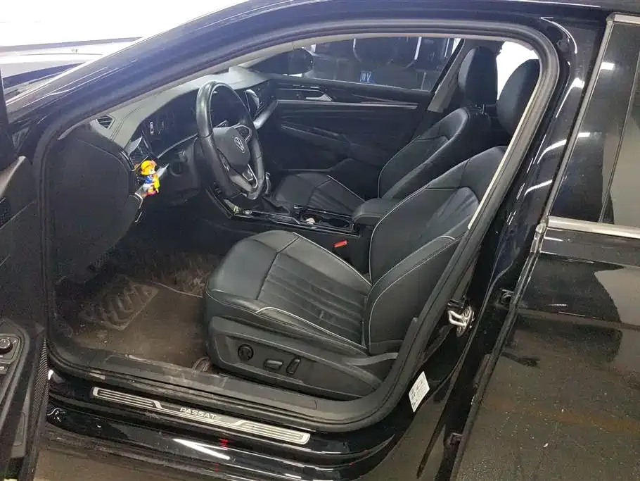 Volkswagen Passat — фото 10