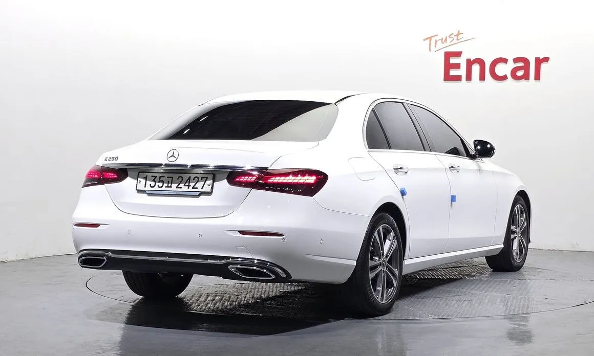 Mercedes-Benz E-Class 2023 из KR, фото 7