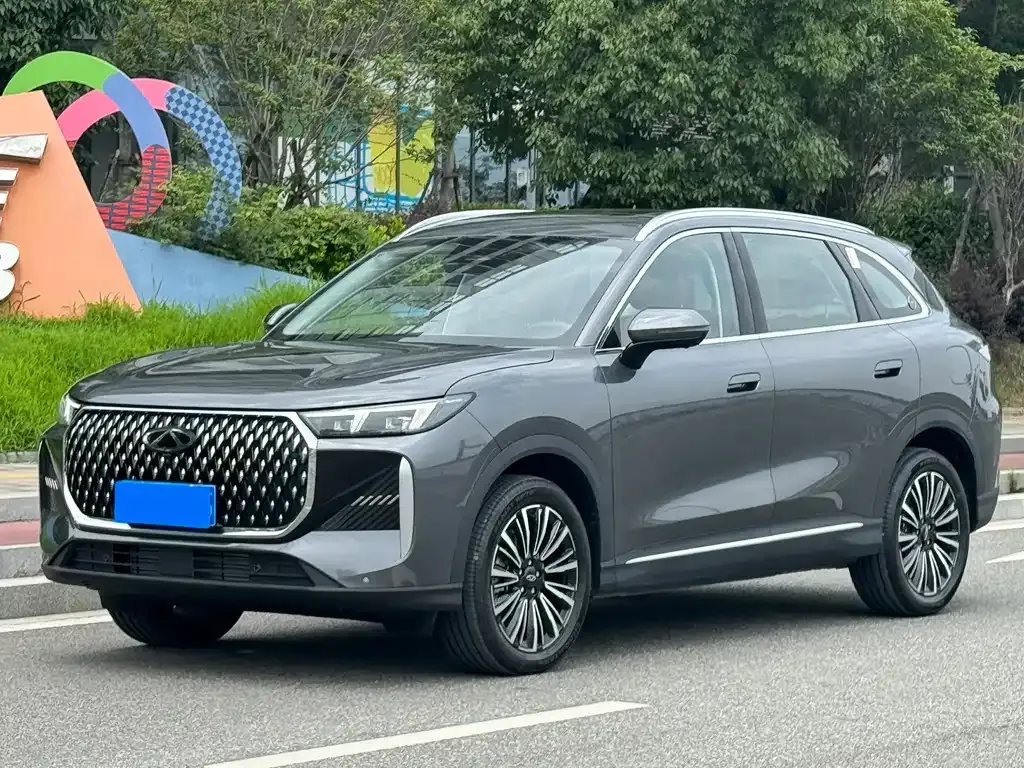 Chery Tiggo 8 — фото 1