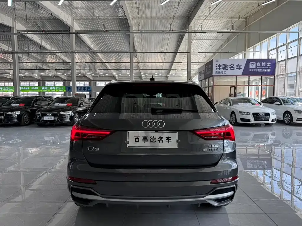 Audi Q3 — фото 10