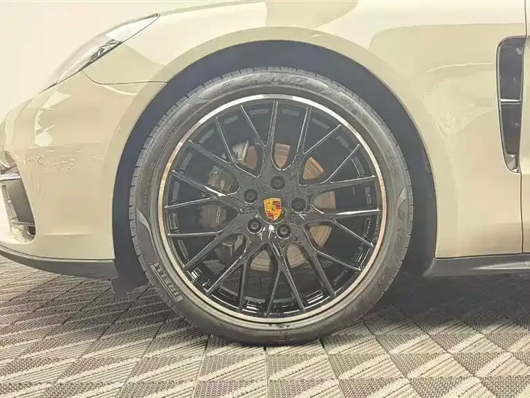 Porsche Panamera — фото 10