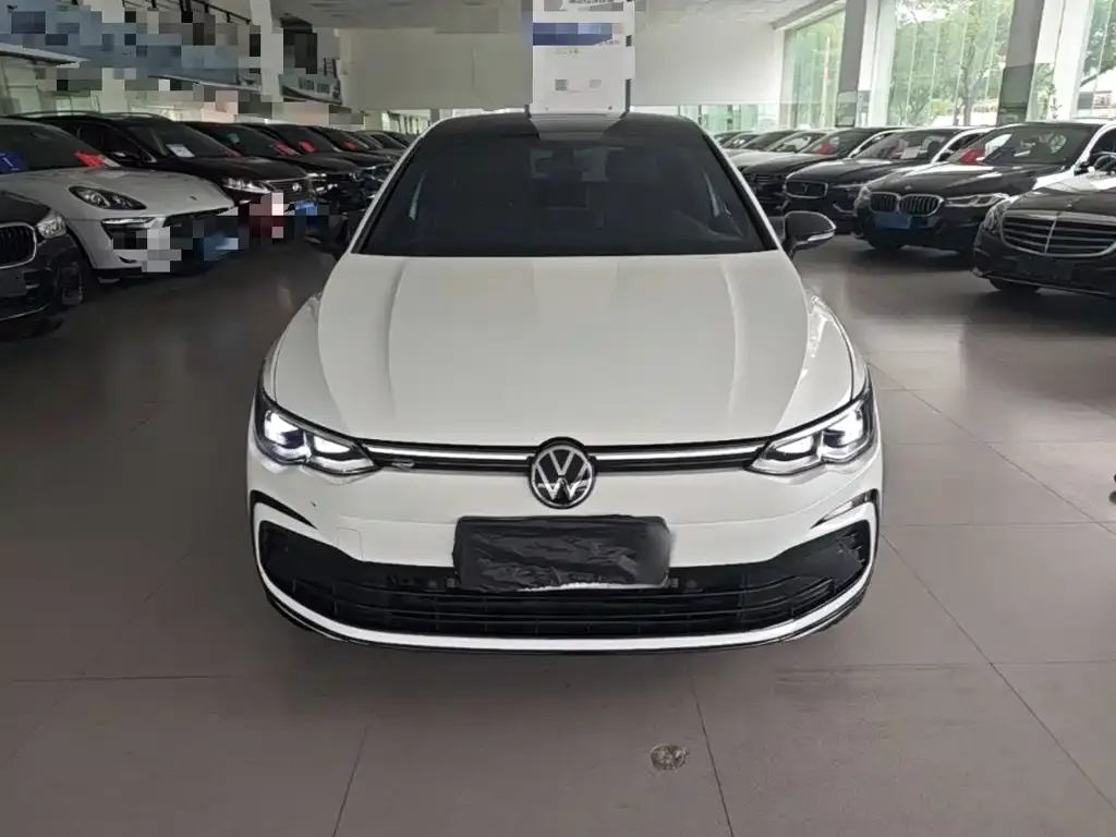 Volkswagen Golf 2024 из CN, фото 3
