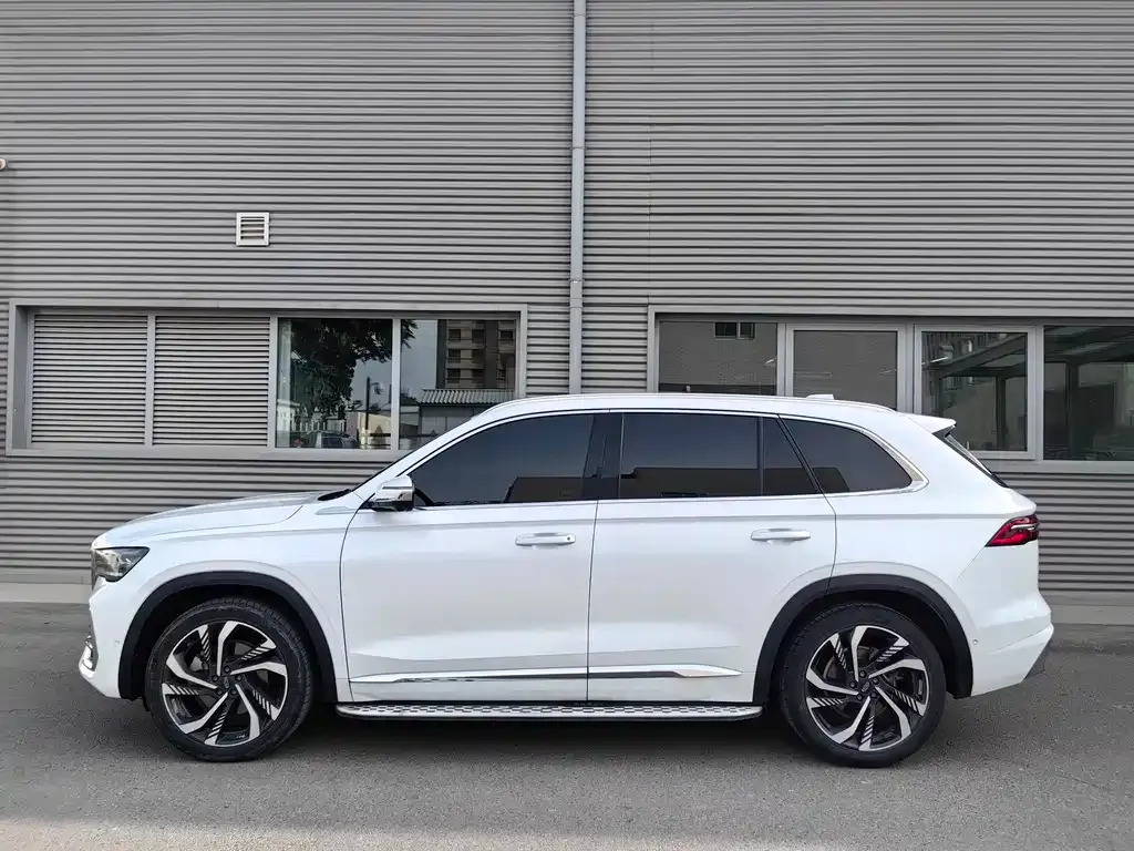 Geely Xingyue L — фото 9