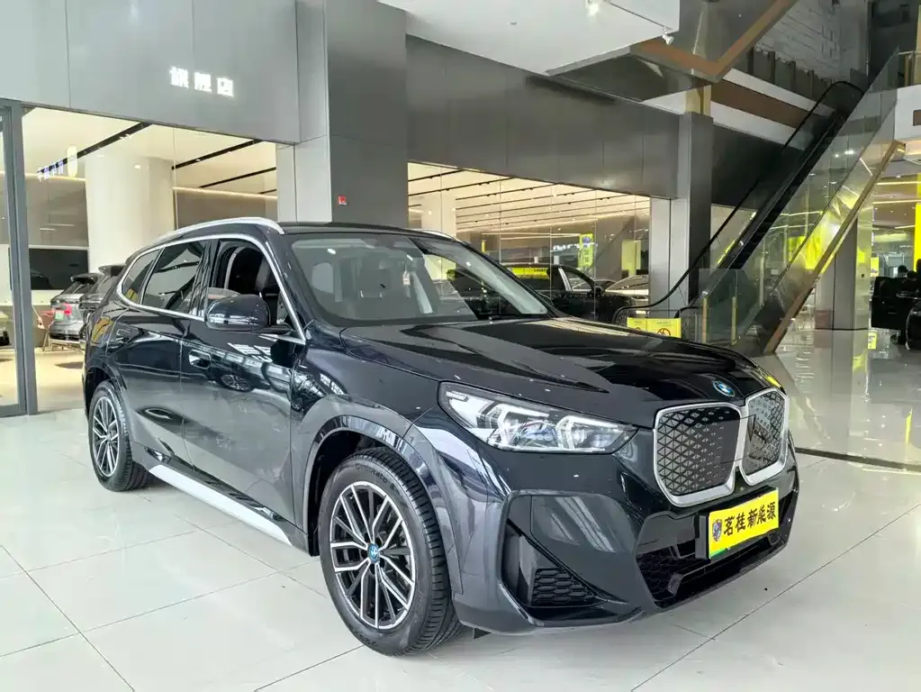 BMW iX1 2025 из CN, фото 7