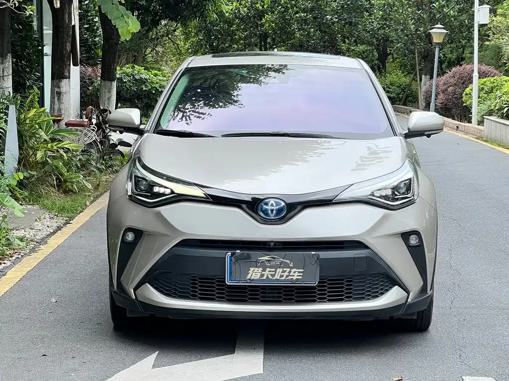 Toyota C-HR — фото 6
